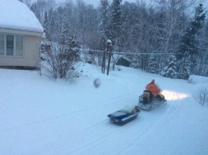 Dude picking up a woman from the train...takes luggage first